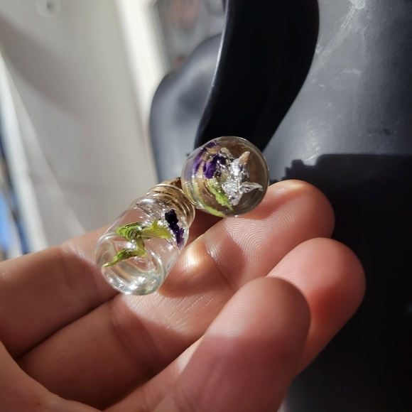 NEW Handmade Resin Earrings Preserved Little Purple Flower In Mini Glass Jar - Picture 8 of 15